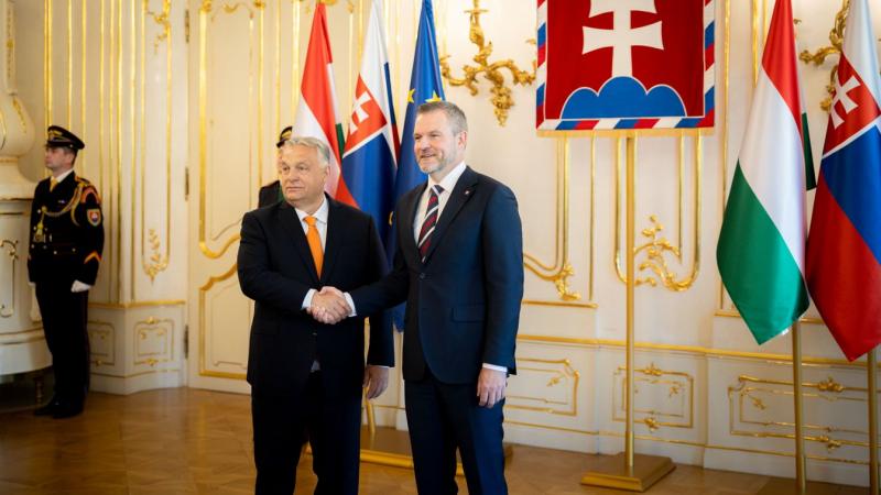 Orbán Viktor és Robert Fico találkozót tartanak, hogy megvitatják a két ország közötti kapcsolatokat és együttműködési lehetőségeket.
