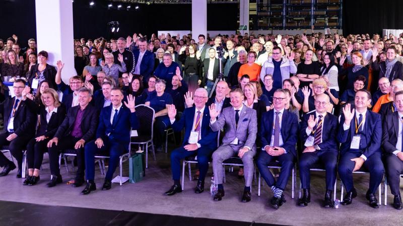 Negyedszázadnyi elkötelezettség és bizalom: 25 éve a Grundfos Tatabányán!