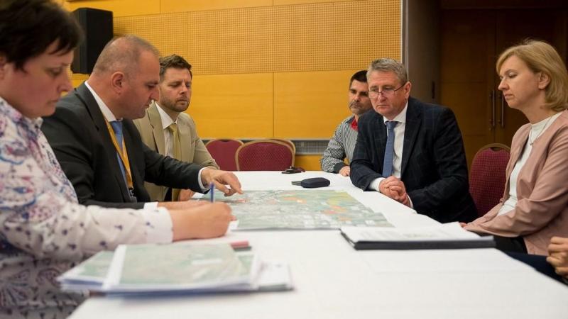 Egerben folytattak megbeszéléseket az elkerülő úttal kapcsolatban.