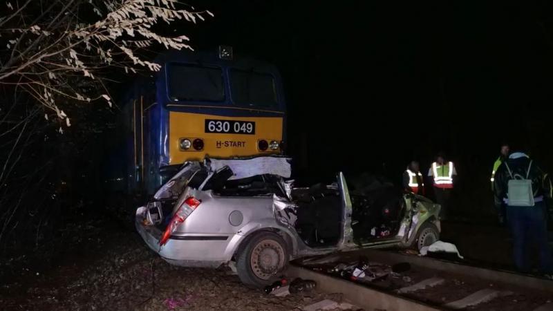 A család széthullott, és a fájdalom súlya alatt mindannyian megroggyantak, amikor napvilágra került az éjszakai vonatbaleset hatodik áldozatának története. Az események nyomán feltárult egy tragikus sors, amely mindannyiuk életét örökre megváltoztatta.