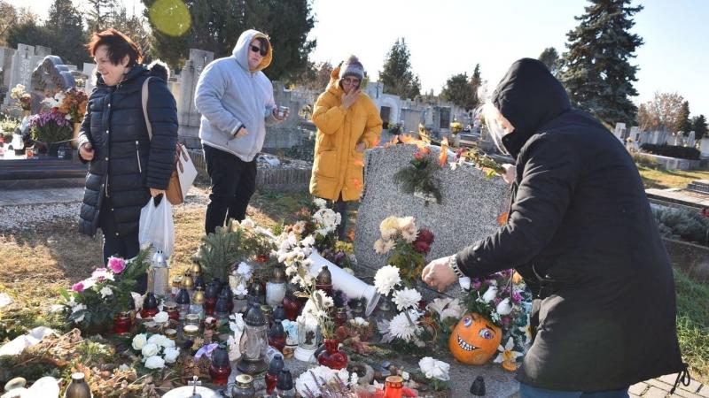 A Wojtyla közösség ismét egy szívszorító búcsút tartott, amikor hozzátartozó nélkül hagyott el egy életet. Az esemény méltóságteljes keretek között zajlott, tükrözve a közösség összetartozását és empátiáját.