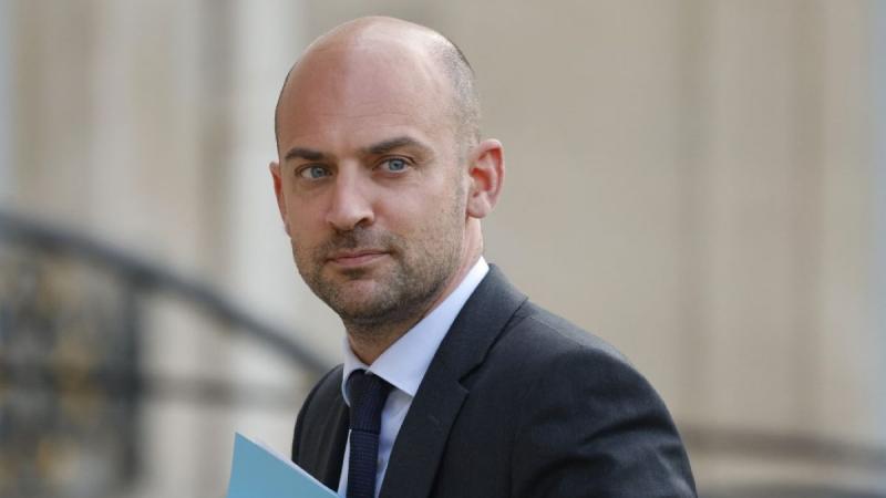 Ettől még a varsói elnöki palota plafonja is megroppant: bejelentették, hogy Oroszország helyzete kritikusra fordult.