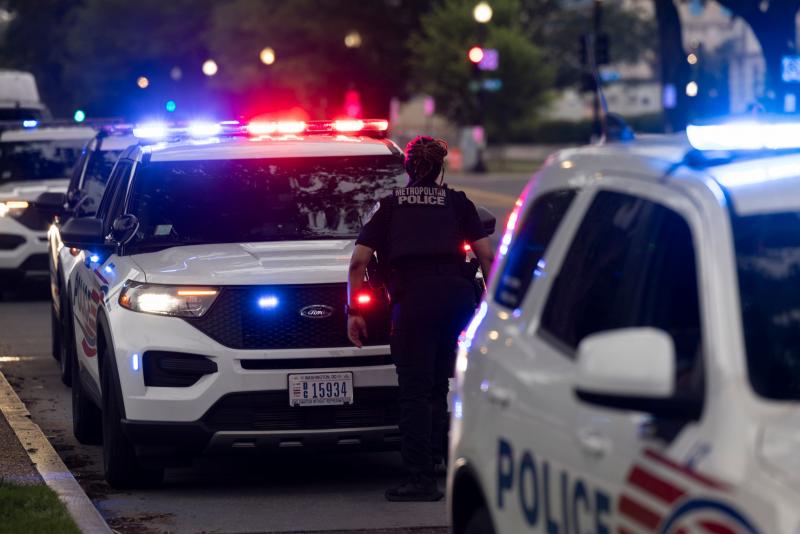 Egy kolumbiai férfit életfogytiglani börtönbüntetésre ítéltek, miután bűnösnek találták egy brit pár brutális meggyilkolásában és feldarabolásában. Az ügy részletei sokkolták a közvéleményt, és rávilágítottak a bűnözés sötét oldalára.