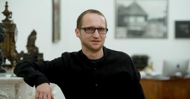 Demeter Szilárd bejelentette, hogy elhagyja a Közgyűjteményi Központ vezetői posztját - olvasható a Librarius.hu híreiben.